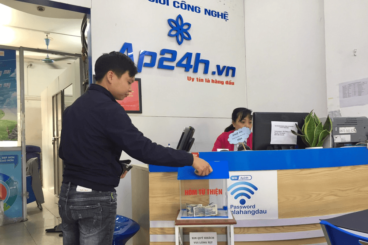 Ung ho mien Trung