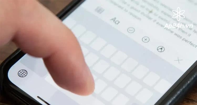 Cách Kích Hoạt Trackpad Ẩn Trên iOS Để Tăng Độ Chính Xác Khi Gõ