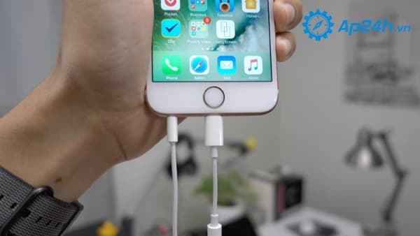 Hướng dẫn sử dụng chế độ hạn chế USB mới trên iPhone