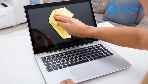 Hướng dẫn vệ sinh Macbook đúng cách