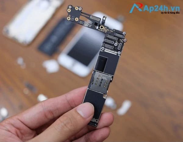 Sửa chữa, thay thế khi iphone bị hỏng main