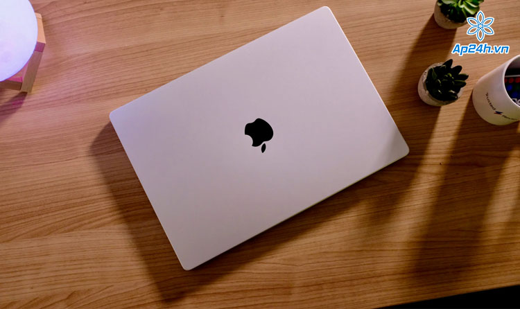 MacBook M1 có thời lượng pin ấn tượng