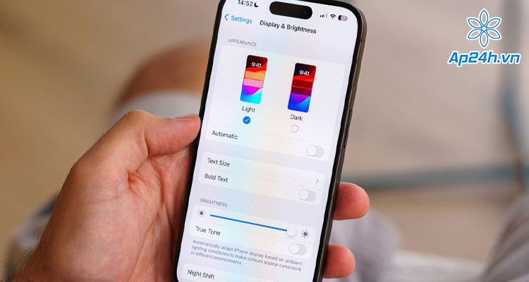 Đánh giá màn hình iPhone 15 Pro Max