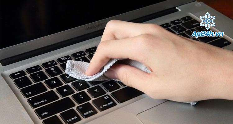 khắc phục lỗi bàn phím Macbook air bị loạn