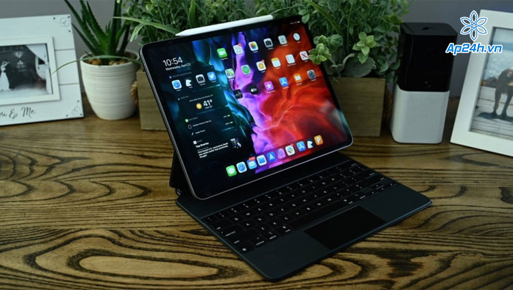 iPad Pro M1 mang sức mạnh của MacBook